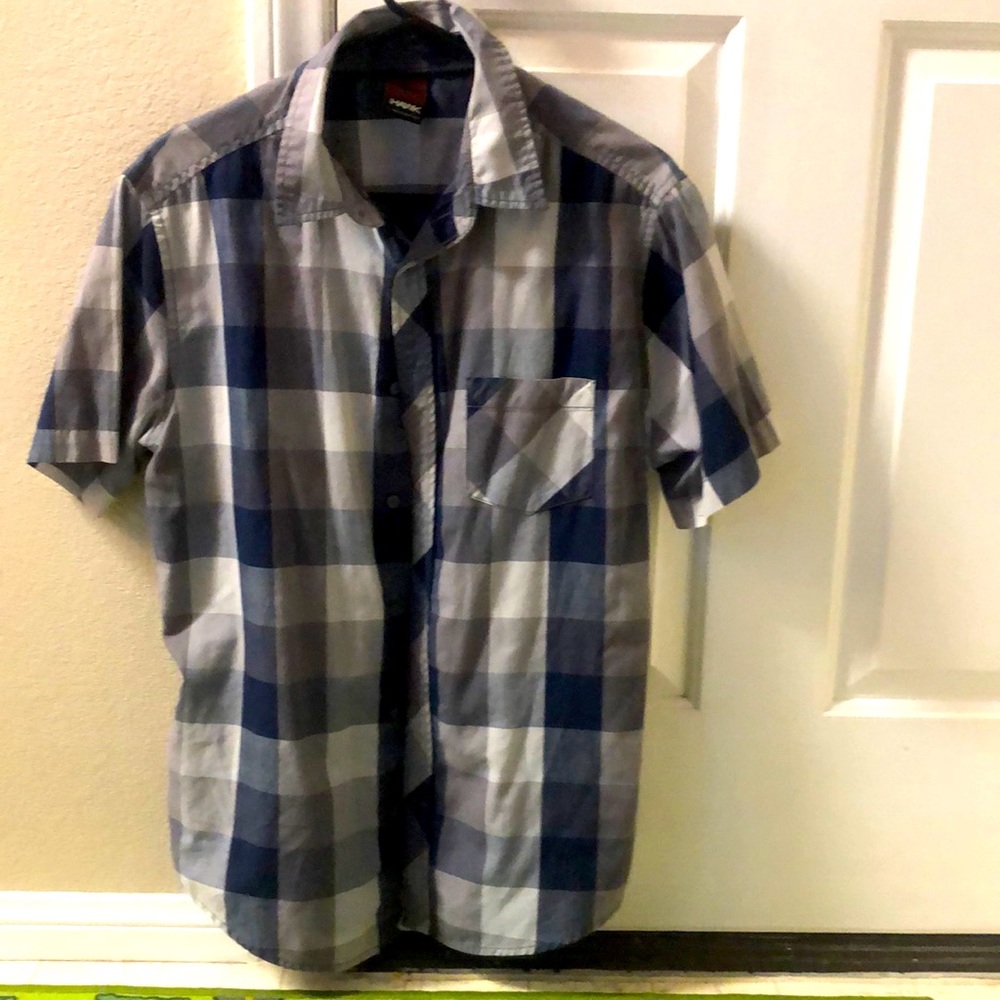 Grey and navy Tony Hawk button down short sleeve shirt